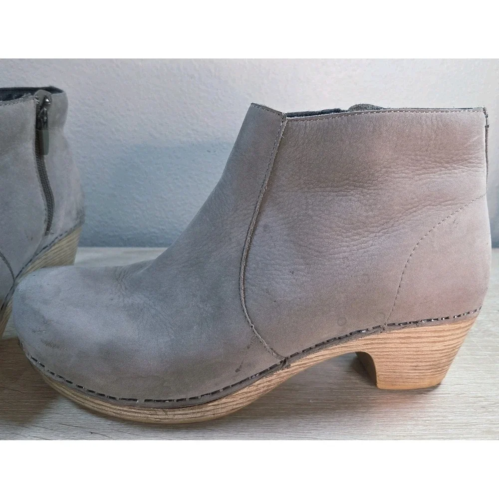 Dansko Maria Leather Ankle‎ Boots Womens EU 40 US 9.5 Taupe Comfort Clog Booties